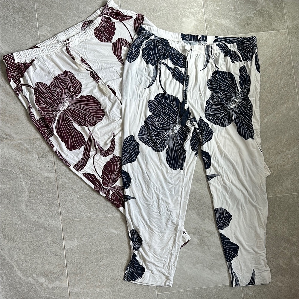 Soma Navy and White Lounge Pants Set